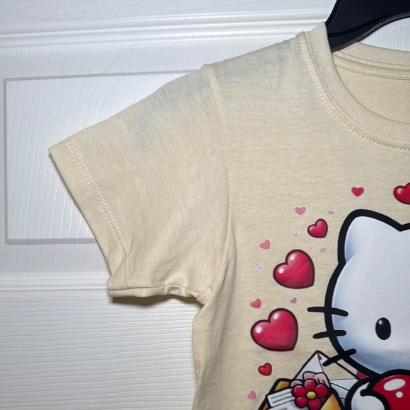 Hello Kitty Cream Red Short Sleeve Tee - Picture 3 of 6